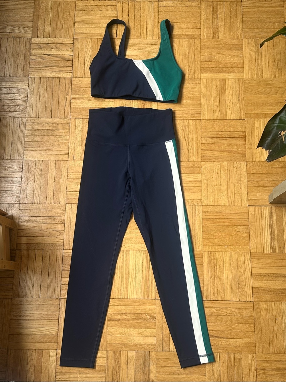 Tory Sport Navy Colorblock Sports Bra & Leggings Set Sz S